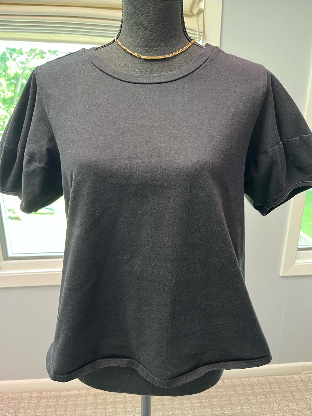 Velvet by Graham & Spencer Black Short-Sleeve Tee S